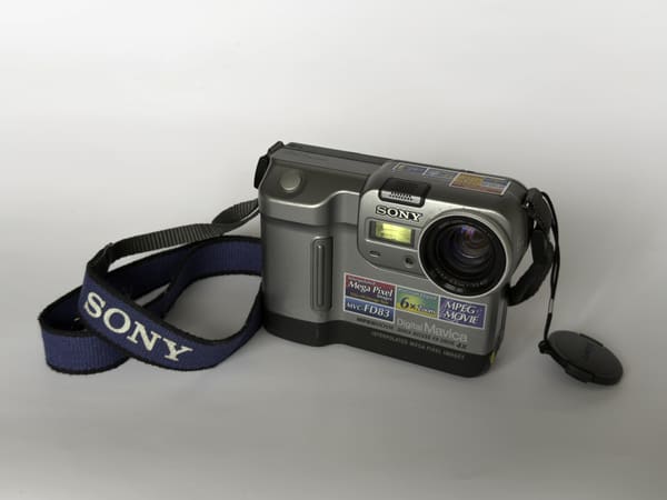 Sony Mavica FD83